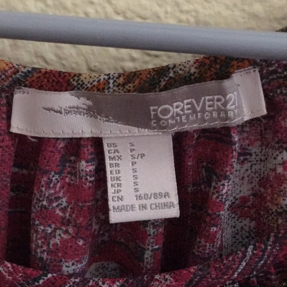 Forever 21 Contemporary Blouse - Picture 2 of 3